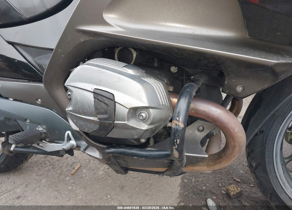 2013 BMW R1200 RT VIN: WB1044003DZW22781