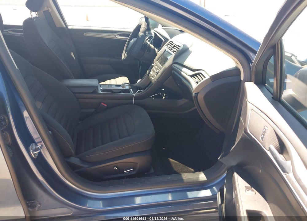 2019 FORD FUSION SE VIN: 3FA6P0HD9KR113743