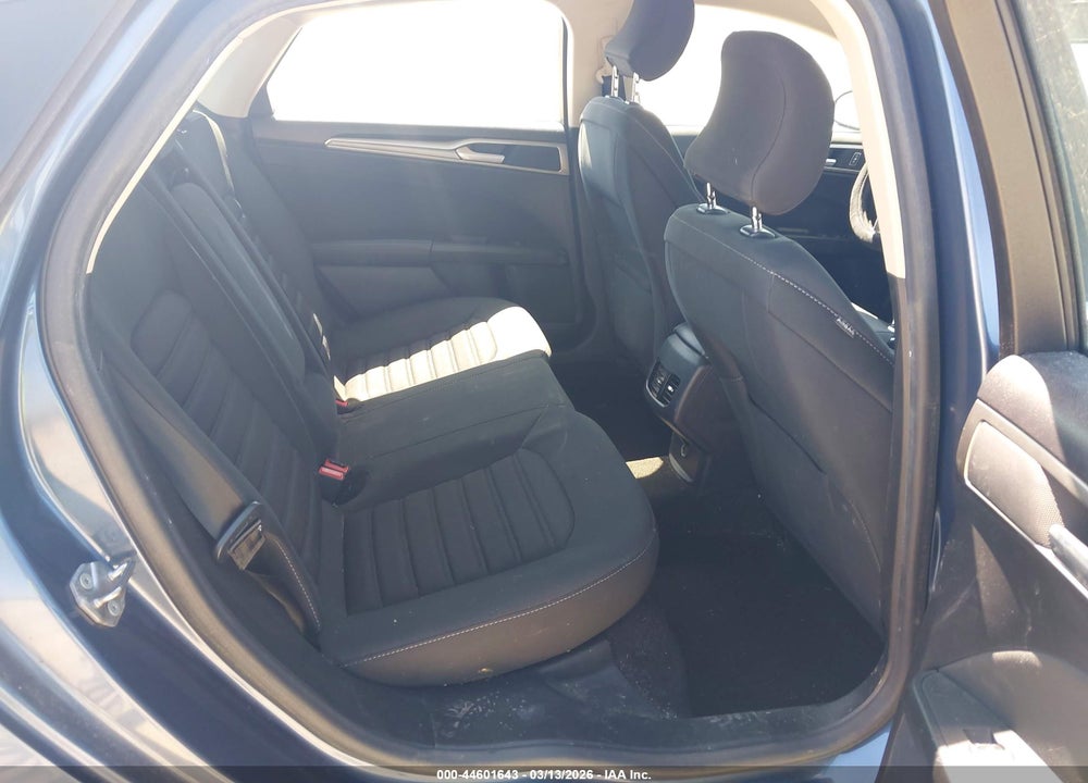 2019 FORD FUSION SE VIN: 3FA6P0HD9KR113743