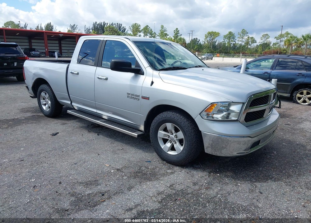 2015 RAM 1500 SLT VIN: 1C6RR6GT6FS553157