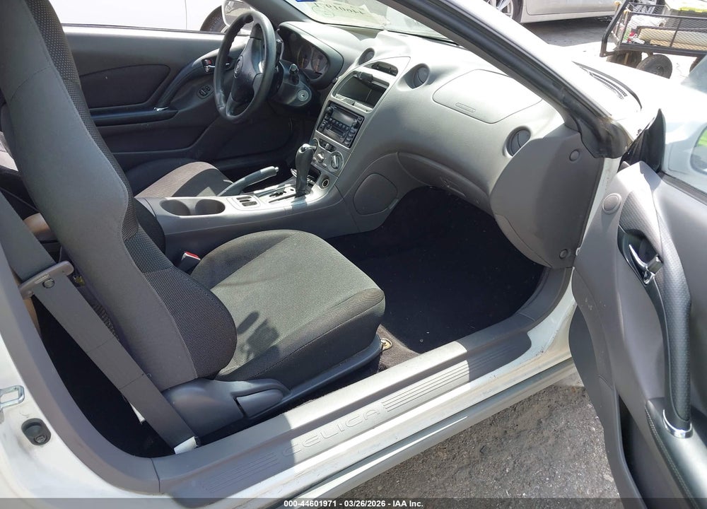 2001 TOYOTA CELICA GT VIN: JTDDR32T510079103
