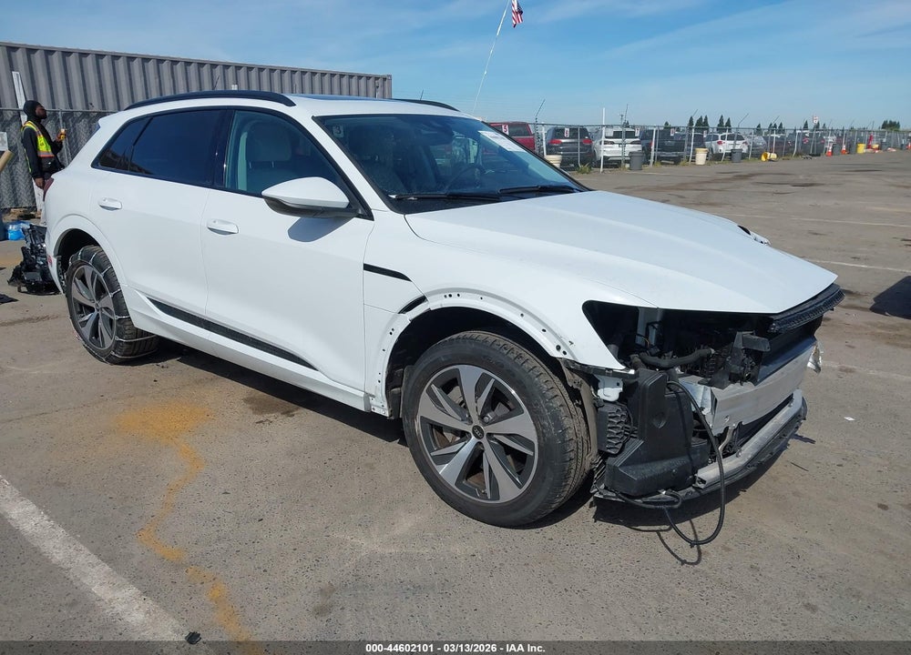 2024 AUDI Q8 E-TRON PREMIUM QUATTRO VIN: WA14AAGE5RB017121