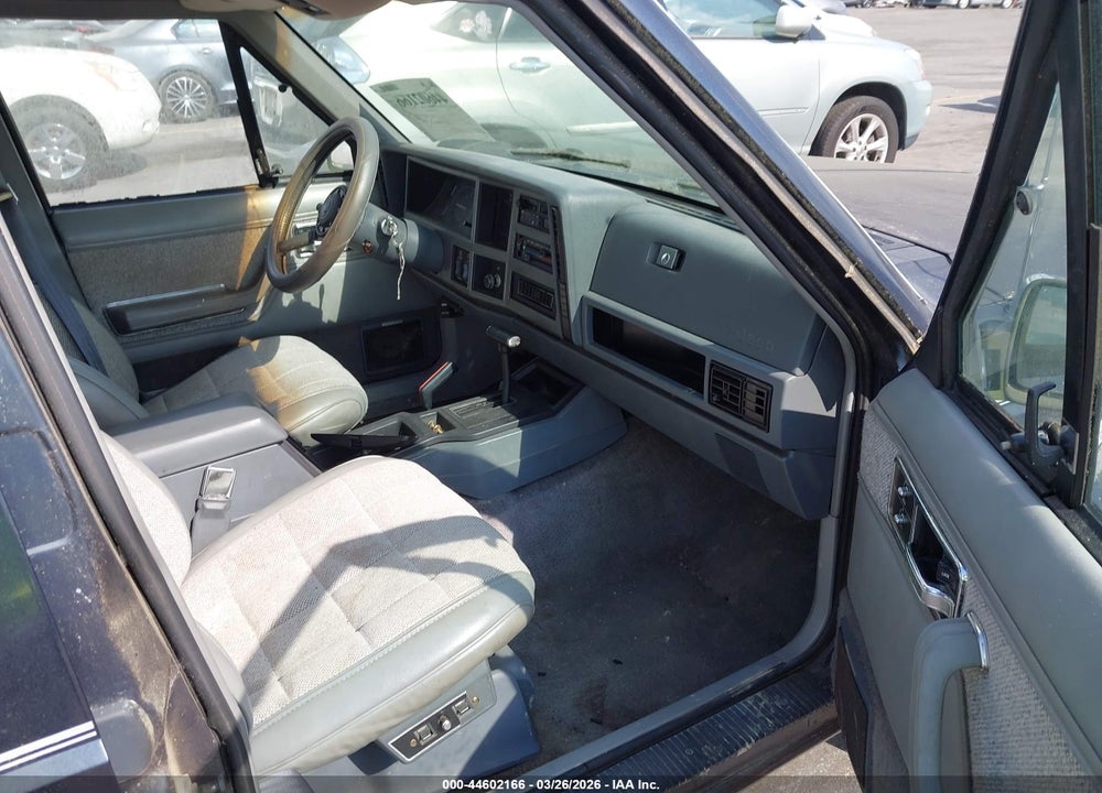 1990 JEEP CHEROKEE LAREDO VIN: 1J4FJ58L0LL231867