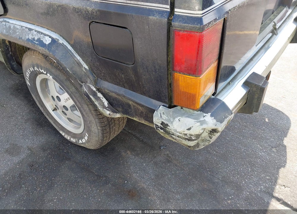1990 JEEP CHEROKEE LAREDO VIN: 1J4FJ58L0LL231867