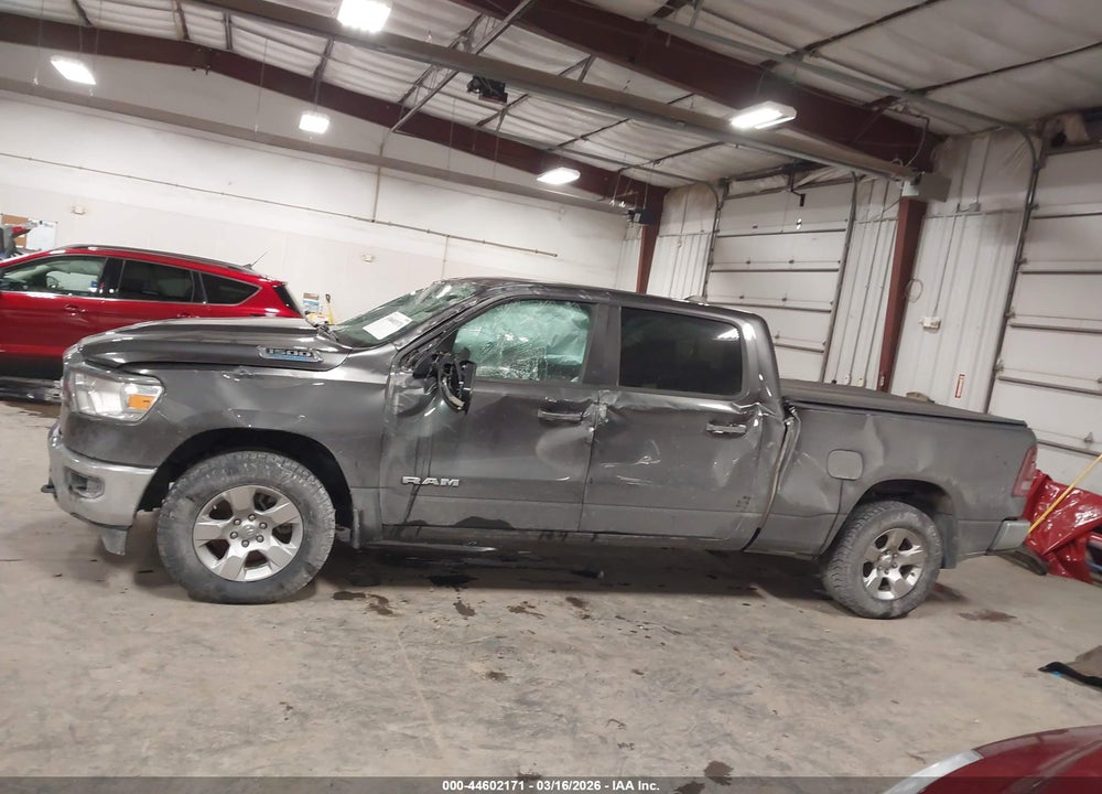 2022 RAM 1500 BIG HORN  4X4 6'4 BOX VIN: 1C6RRFMG0NN383723