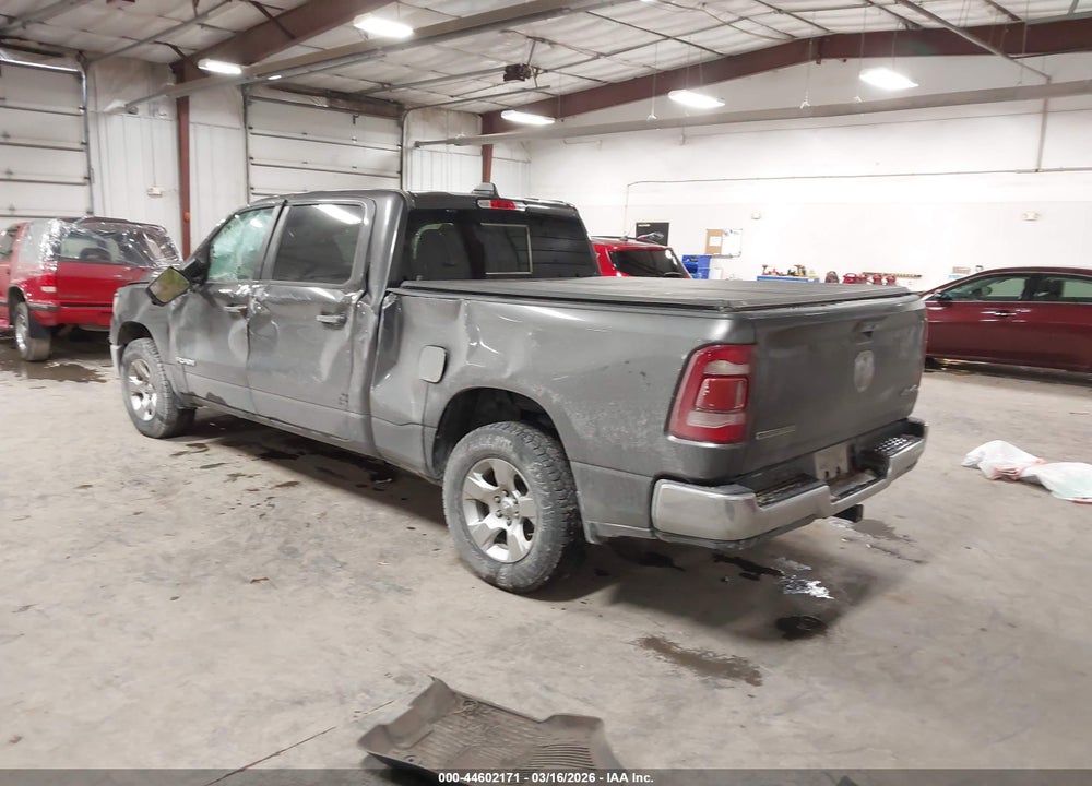 2022 RAM 1500 BIG HORN  4X4 6'4 BOX VIN: 1C6RRFMG0NN383723