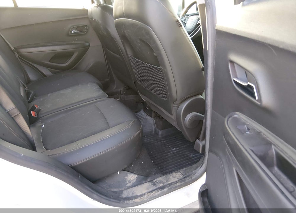 2022 CHEVROLET TRAX FWD LT VIN: KL7CJLSM6NB508493