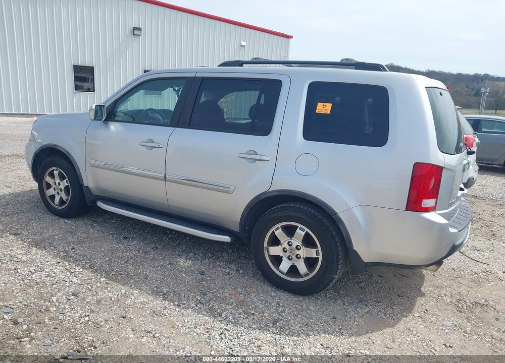 2011 HONDA PILOT TOURING VIN: 5FNYF4H9XBB071061