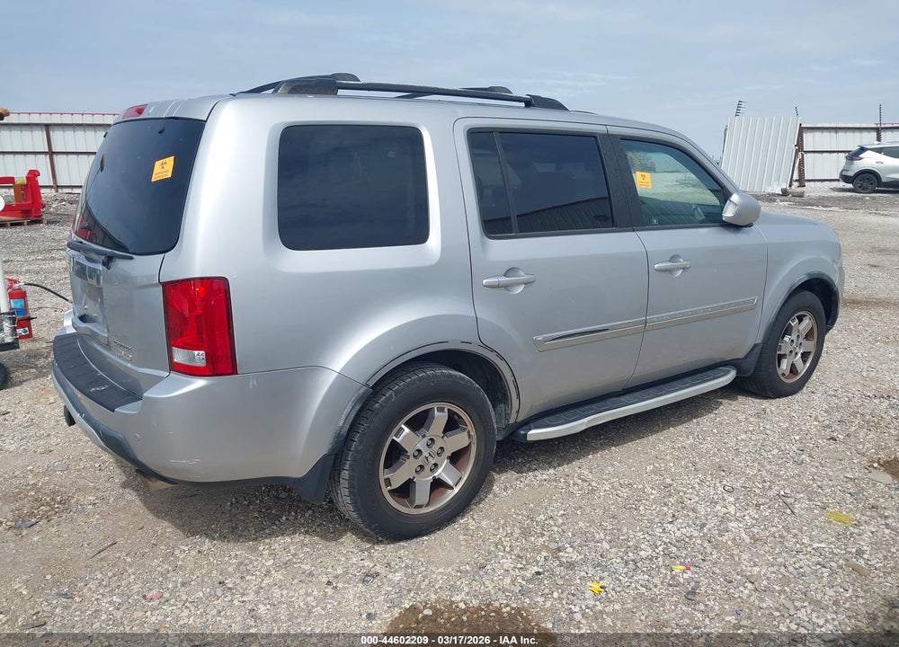 2011 HONDA PILOT TOURING VIN: 5FNYF4H9XBB071061
