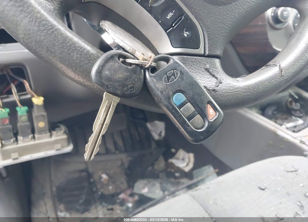 2012 HYUNDAI SANTA FE GLS VIN: 5XYZG3AB3CG106848
