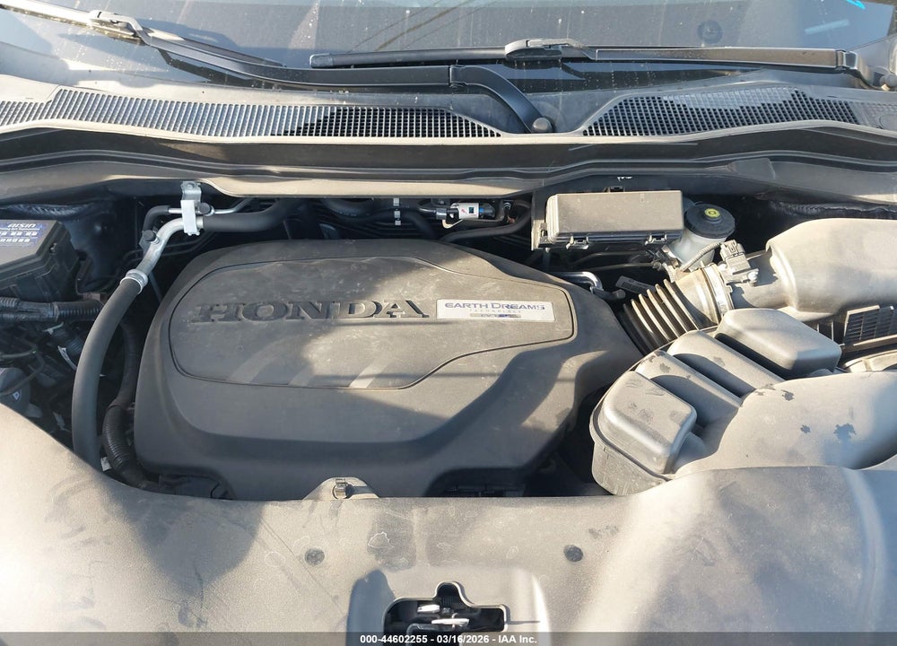 2018 HONDA RIDGELINE RTL-E VIN: 5FPYK3F73JB007506
