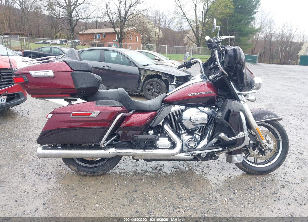 2014 HARLEY-DAVIDSON FLHTK ELECTRA GLIDE ULTRA LTD VIN: 1HD1KEL18EB655890