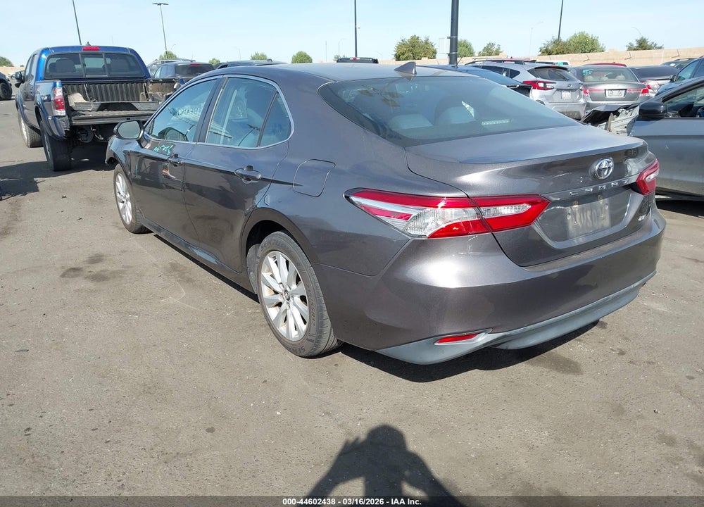 2019 TOYOTA CAMRY LE VIN: 4T1B11HK5KU229735