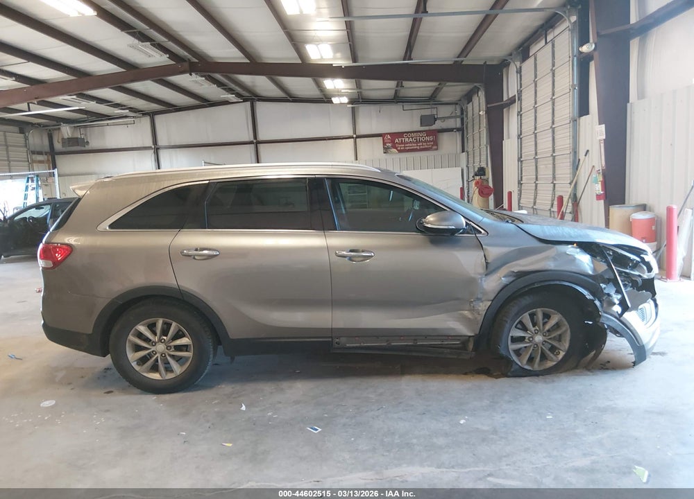 2016 KIA SORENTO 3.3L LX VIN: 5XYPG4A55GG015058