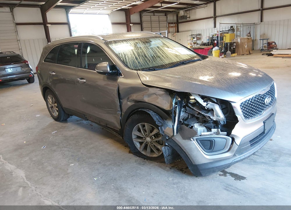 2016 KIA SORENTO 3.3L LX VIN: 5XYPG4A55GG015058