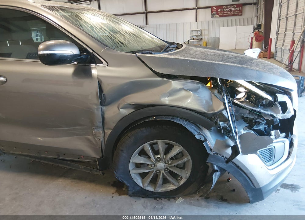 2016 KIA SORENTO 3.3L LX VIN: 5XYPG4A55GG015058