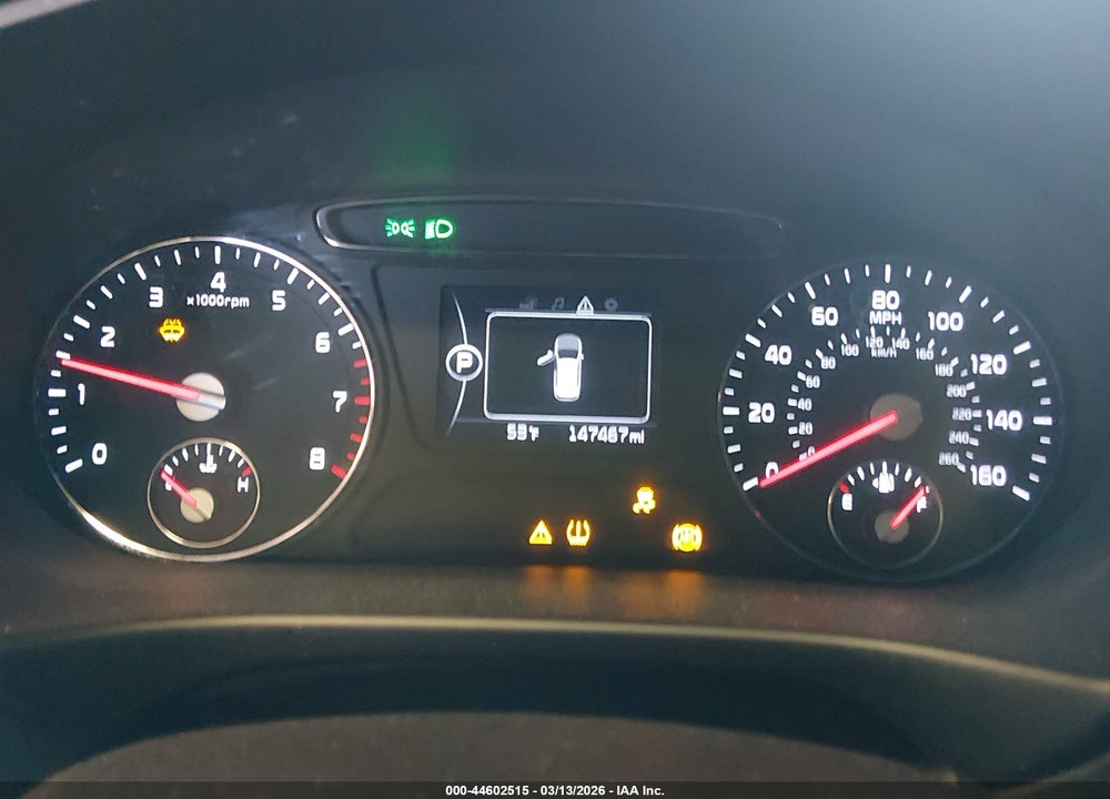 2016 KIA SORENTO 3.3L LX VIN: 5XYPG4A55GG015058