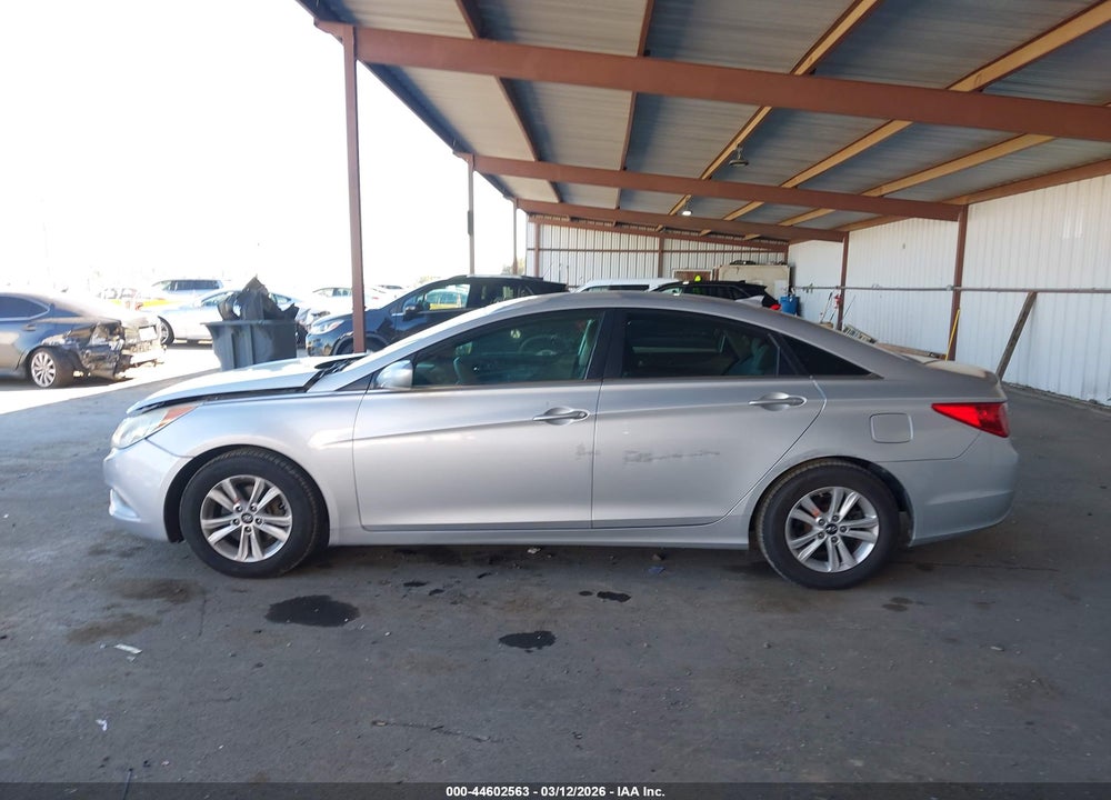 2013 HYUNDAI SONATA GLS VIN: 5NPEB4AC1DH532852
