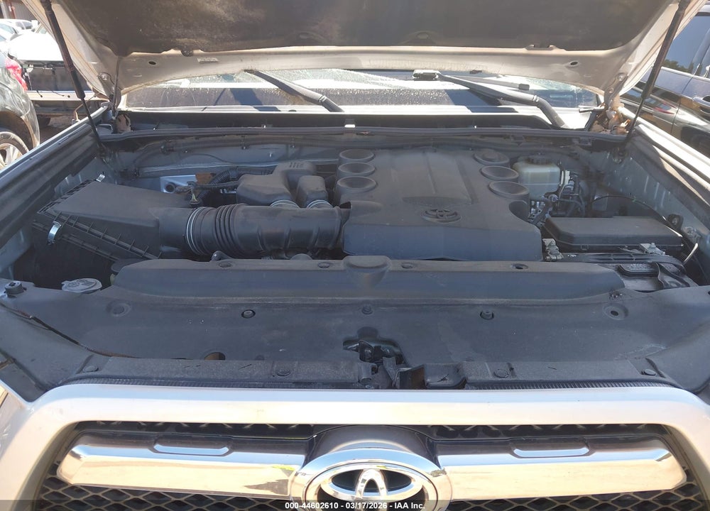 2011 TOYOTA 4RUNNER LIMITED V6 VIN: JTEZU5JR9B5026572