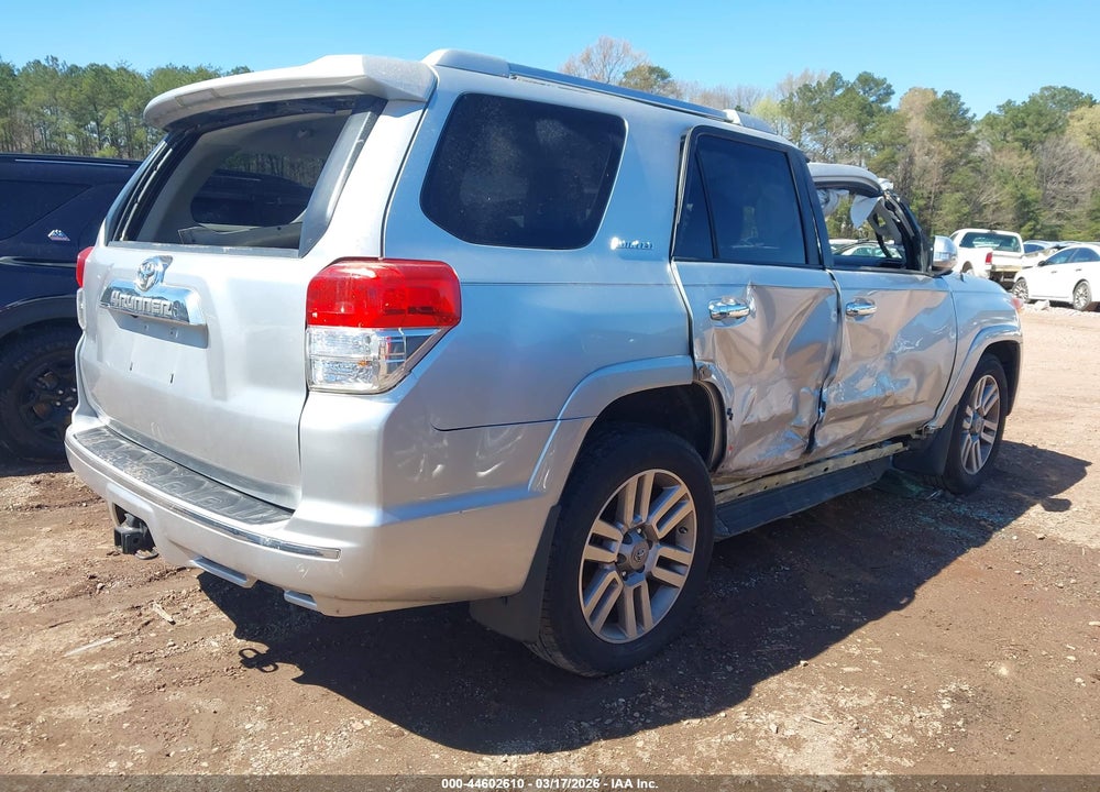 2011 TOYOTA 4RUNNER LIMITED V6 VIN: JTEZU5JR9B5026572