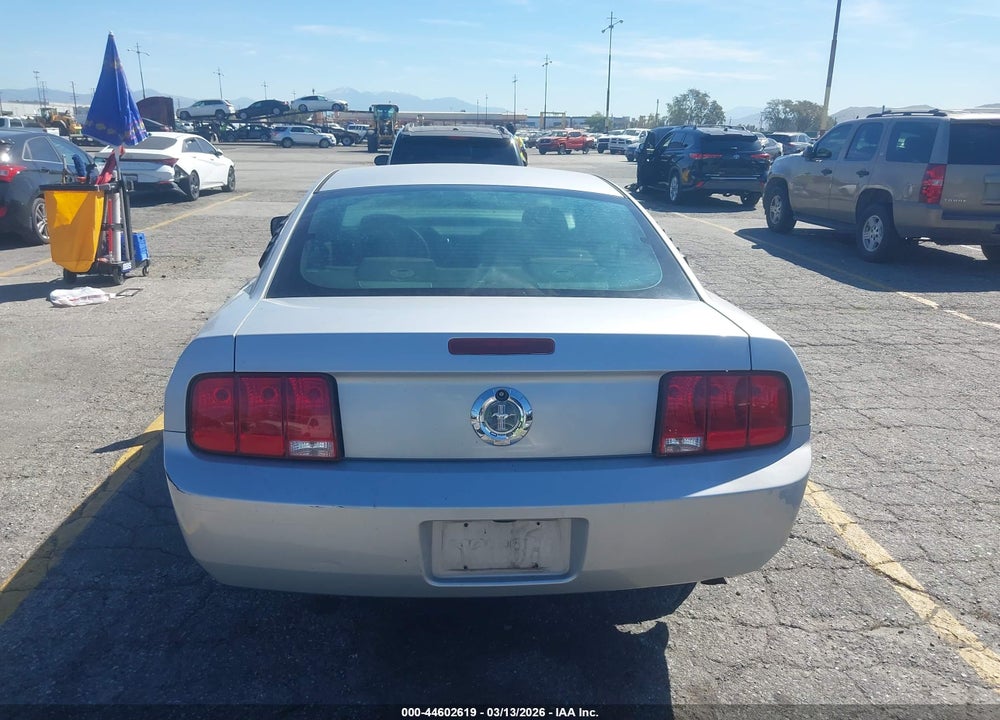 2005 FORD MUSTANG V6 DELUXE/V6 PREMIUM VIN: 1ZVFT80N955116638