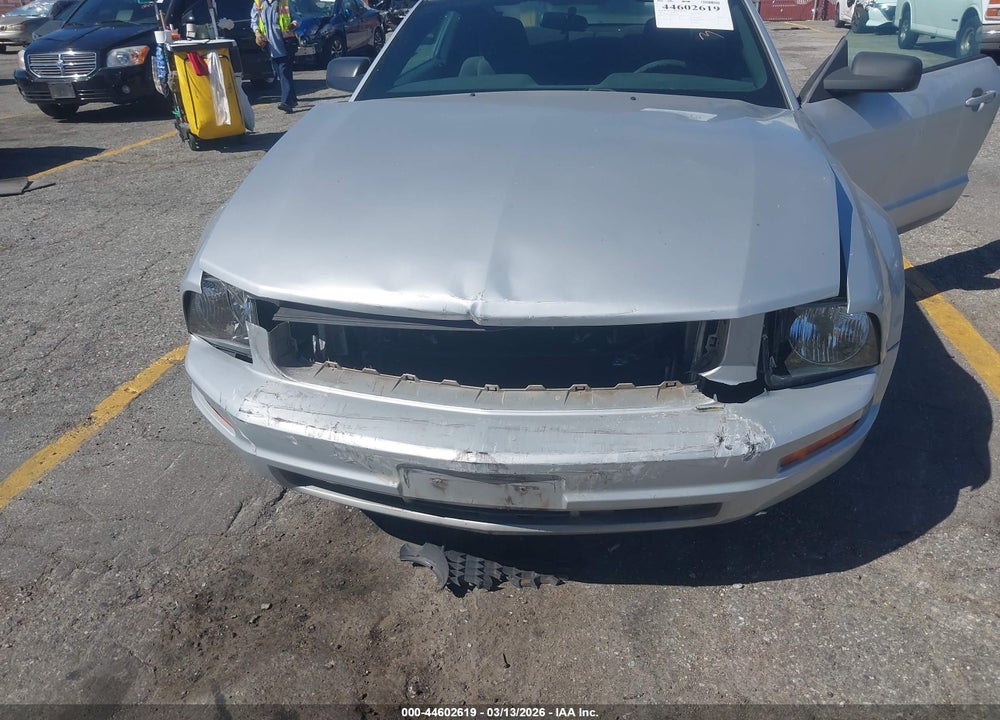 2005 FORD MUSTANG V6 DELUXE/V6 PREMIUM VIN: 1ZVFT80N955116638