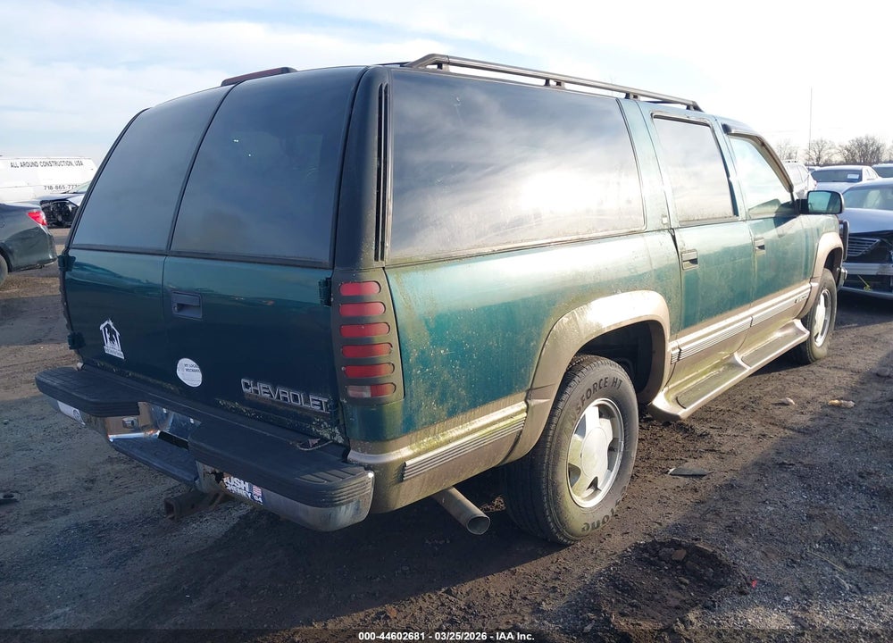 1996 CHEVROLET SUBURBAN K1500 VIN: 3GNFK16R1TG144762