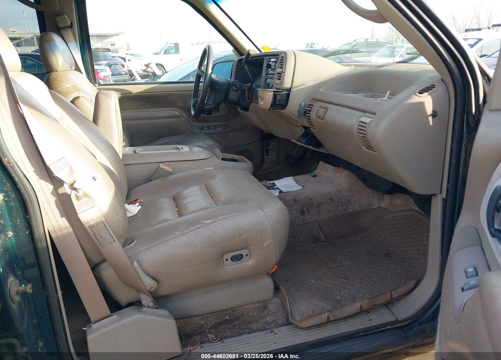 1996 CHEVROLET SUBURBAN K1500 VIN: 3GNFK16R1TG144762