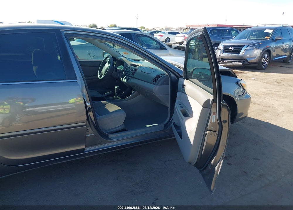 2002 TOYOTA CAMRY LE VIN: 4T1BE32K72U609314