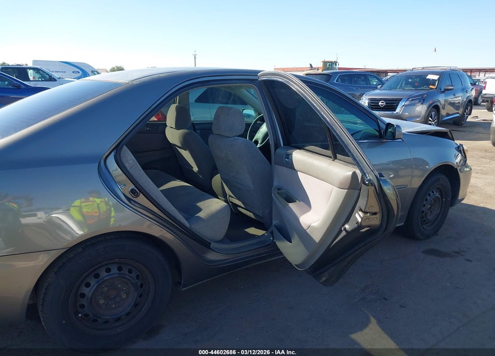 2002 TOYOTA CAMRY LE VIN: 4T1BE32K72U609314