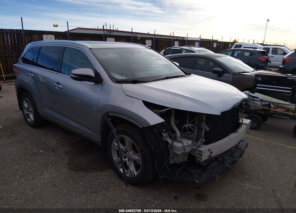 2014 TOYOTA HIGHLANDER LIMITED PLATINUM V6 VIN: 5TDDKRFH5ES071096