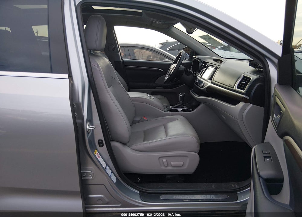 2014 TOYOTA HIGHLANDER LIMITED PLATINUM V6 VIN: 5TDDKRFH5ES071096