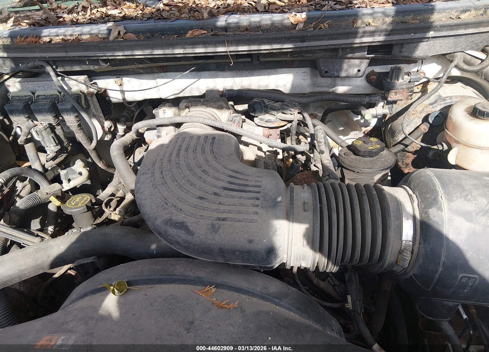 2005 FORD F-150 STX/XL/XLT VIN: 1FTRX12W05NC00137