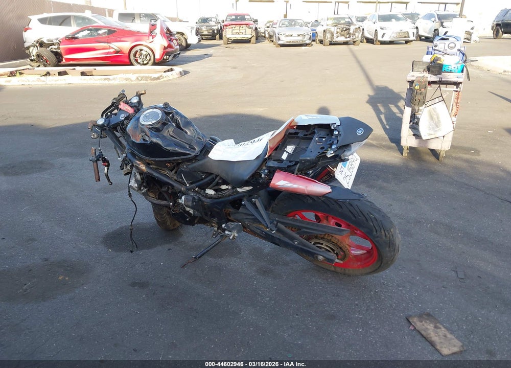 2016 YAMAHA YZFR3 VIN: MH3RH06Y2GK014219