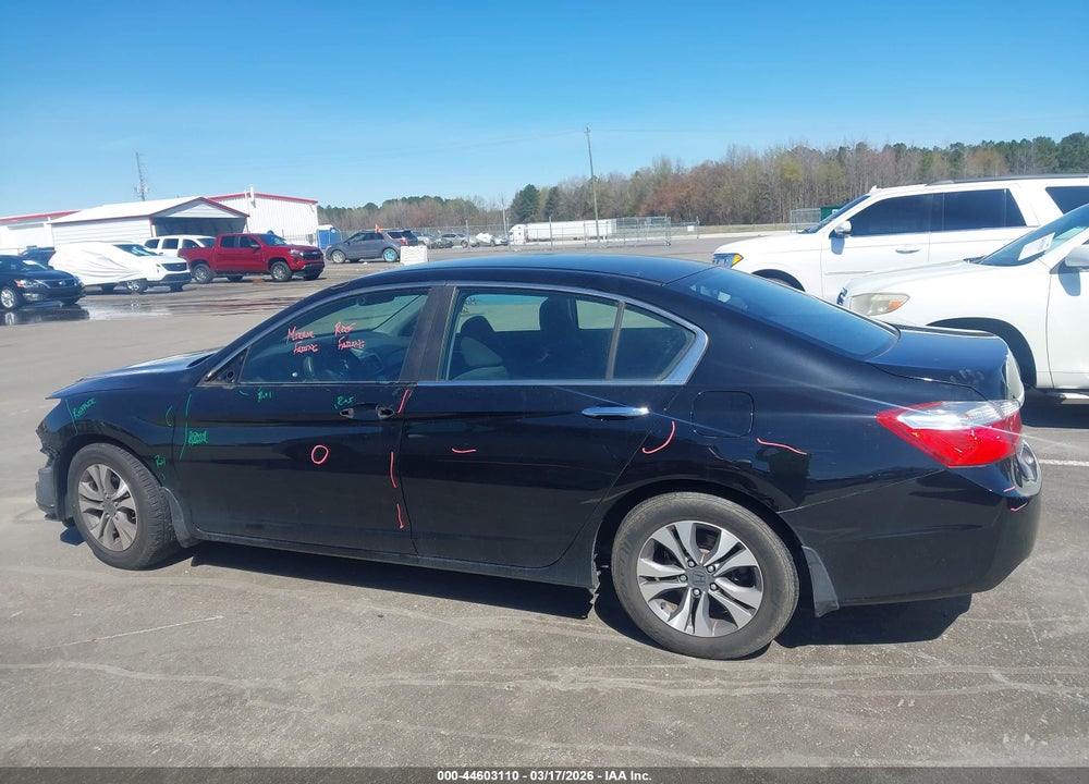 2013 HONDA ACCORD LX VIN: 1HGCR2F33DA108386