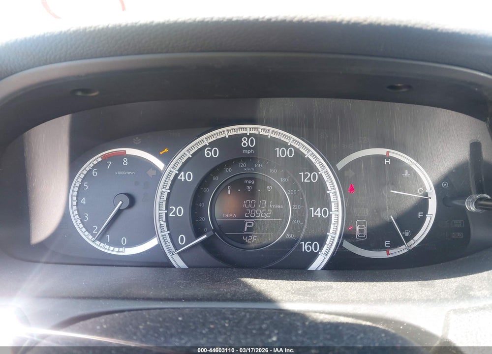 2013 HONDA ACCORD LX VIN: 1HGCR2F33DA108386