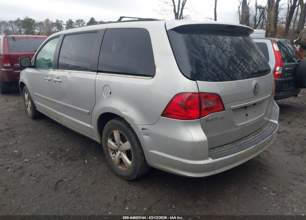 2011 VOLKSWAGEN ROUTAN SE VIN: 2V4RW3DG3BR669778