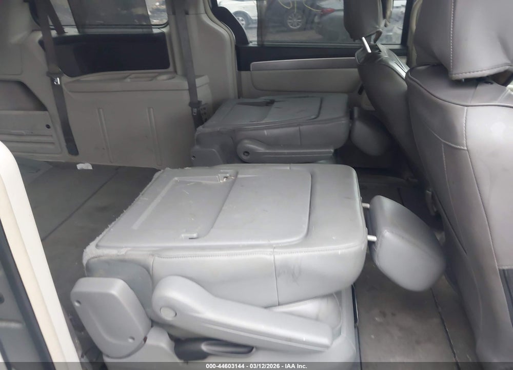 2011 VOLKSWAGEN ROUTAN SE VIN: 2V4RW3DG3BR669778