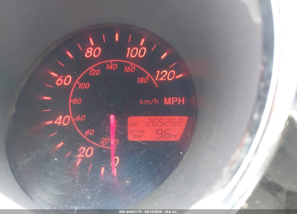 2003 TOYOTA MATRIX XR VIN: 2T1KR32E03C027539