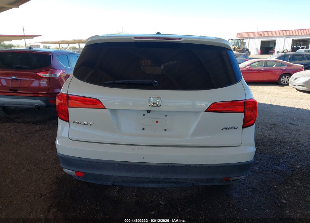 2018 HONDA PILOT EX VIN: 5FNYF6H35JB019276