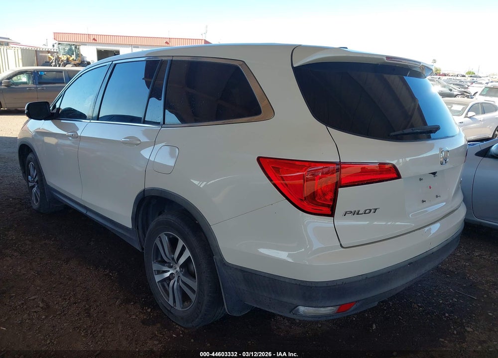 2018 HONDA PILOT EX VIN: 5FNYF6H35JB019276