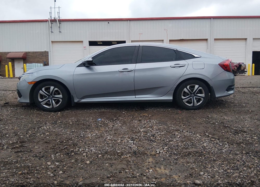 2018 HONDA CIVIC LX VIN: 2HGFC2F50JH564584