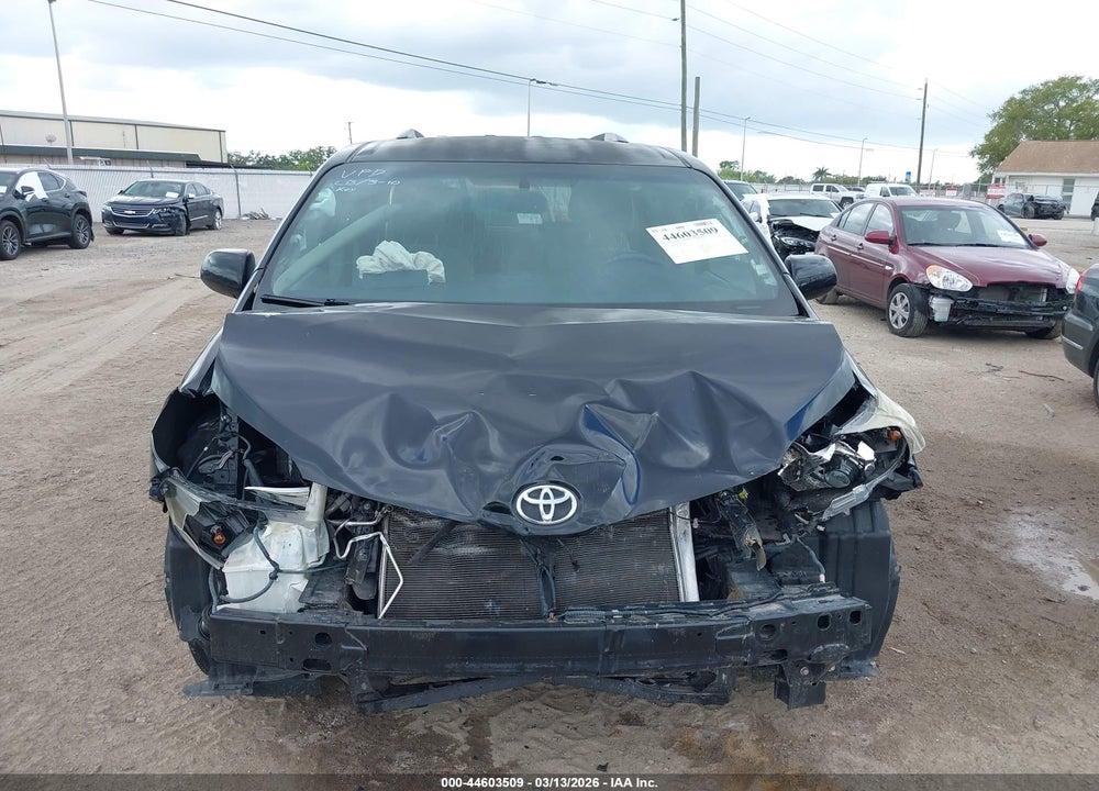 2016 TOYOTA SIENNA LE 8 PASSENGER VIN: 5TDKK3DCXGS731907