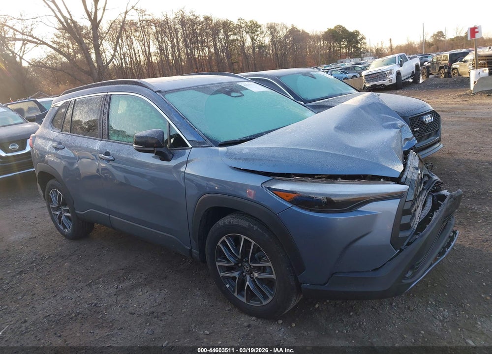 2026 TOYOTA COROLLA CROSS XLE VIN: 7MUDAABG7TV158521