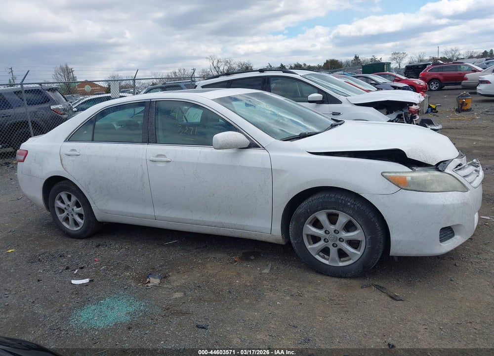 2011 TOYOTA CAMRY LE VIN: 4T1BF3EK9BU633221