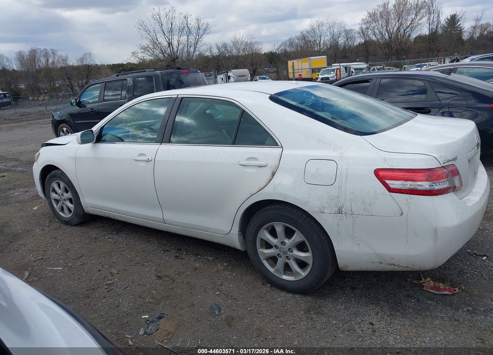 2011 TOYOTA CAMRY LE VIN: 4T1BF3EK9BU633221