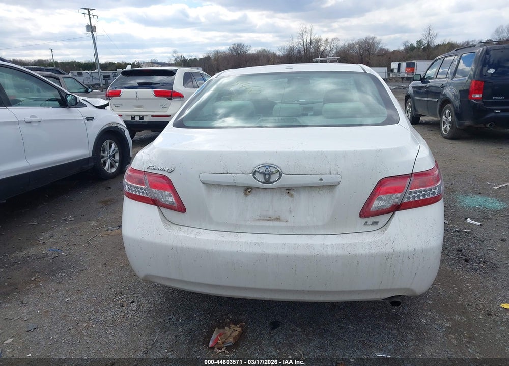 2011 TOYOTA CAMRY LE VIN: 4T1BF3EK9BU633221