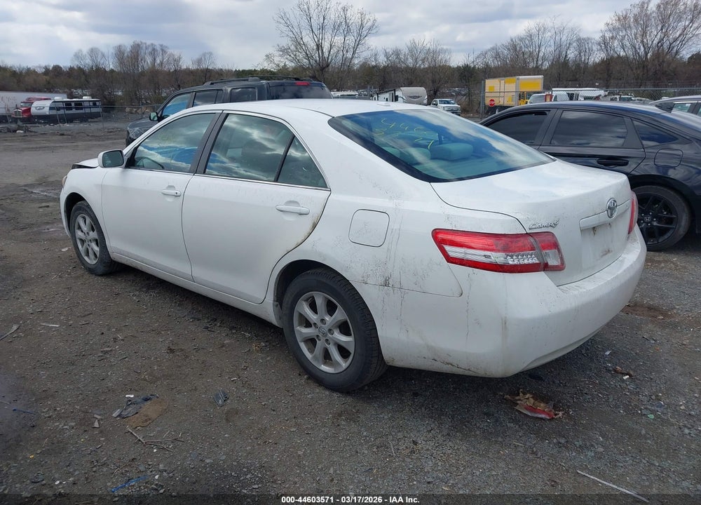 2011 TOYOTA CAMRY LE VIN: 4T1BF3EK9BU633221