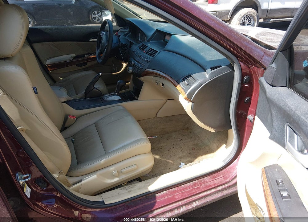 2012 HONDA ACCORD 2.4 EX-L VIN: 1HGCP2F83CA147771