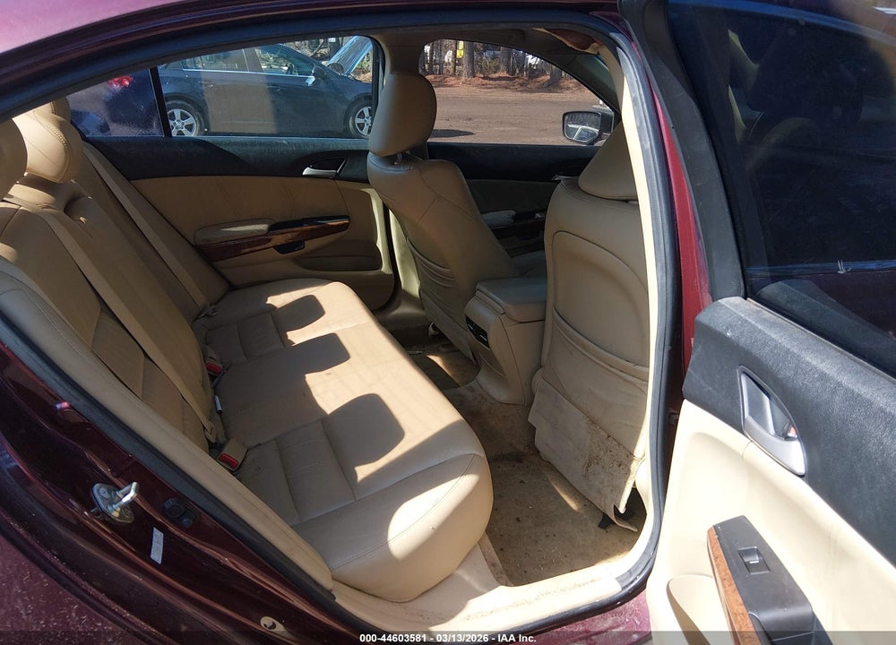 2012 HONDA ACCORD 2.4 EX-L VIN: 1HGCP2F83CA147771